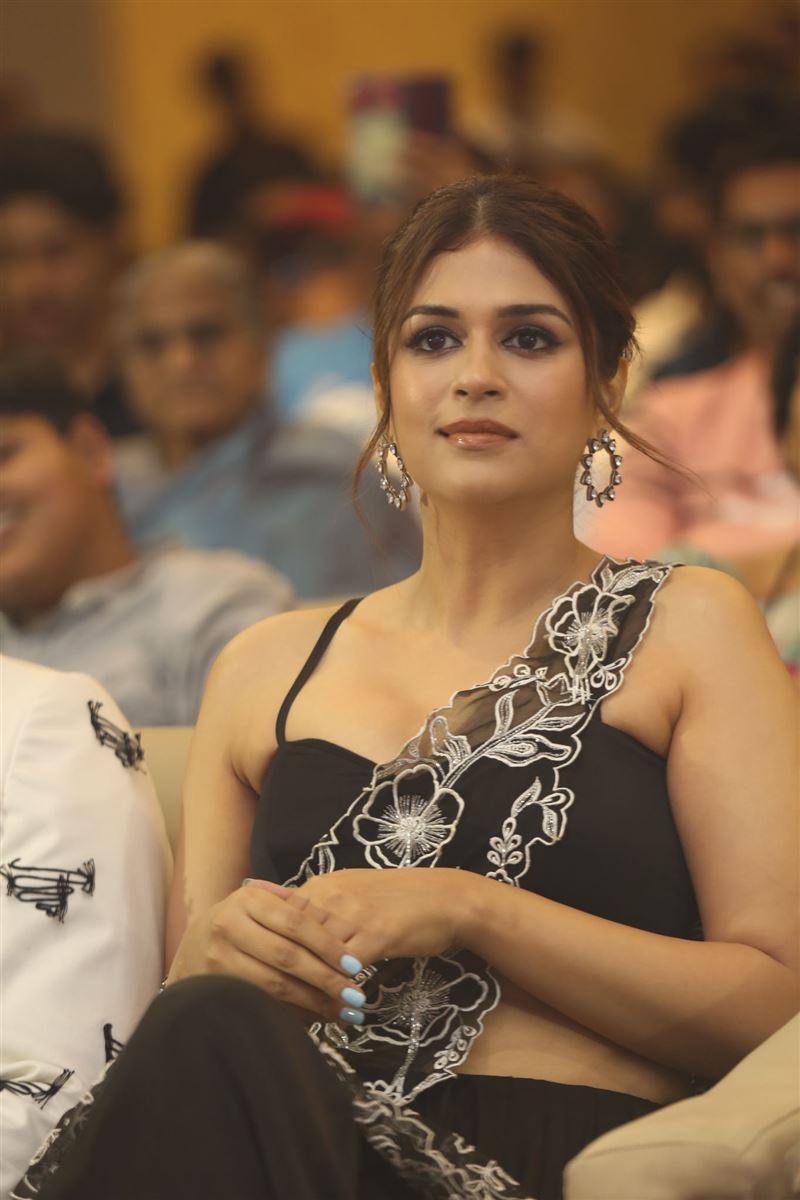 Telugu Actress Shraddha Das at Paarijatha Parvam Movie Pre Release Event